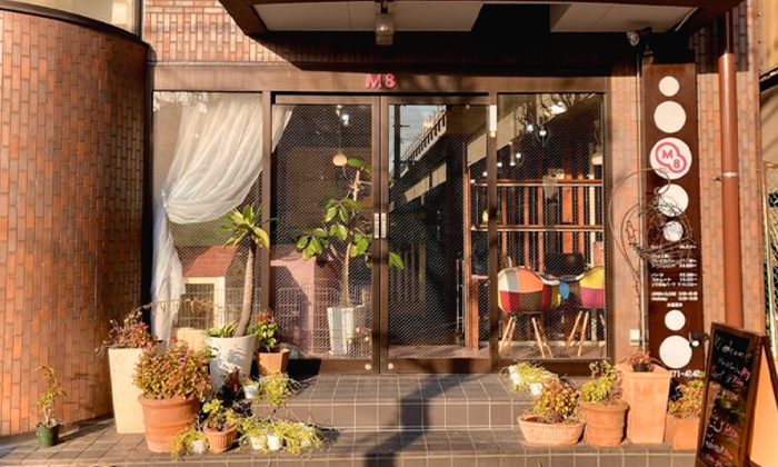 このプロジェクトは、サロンをつくる事業ではありません。美容師の未来を、空間から創る事業です。 